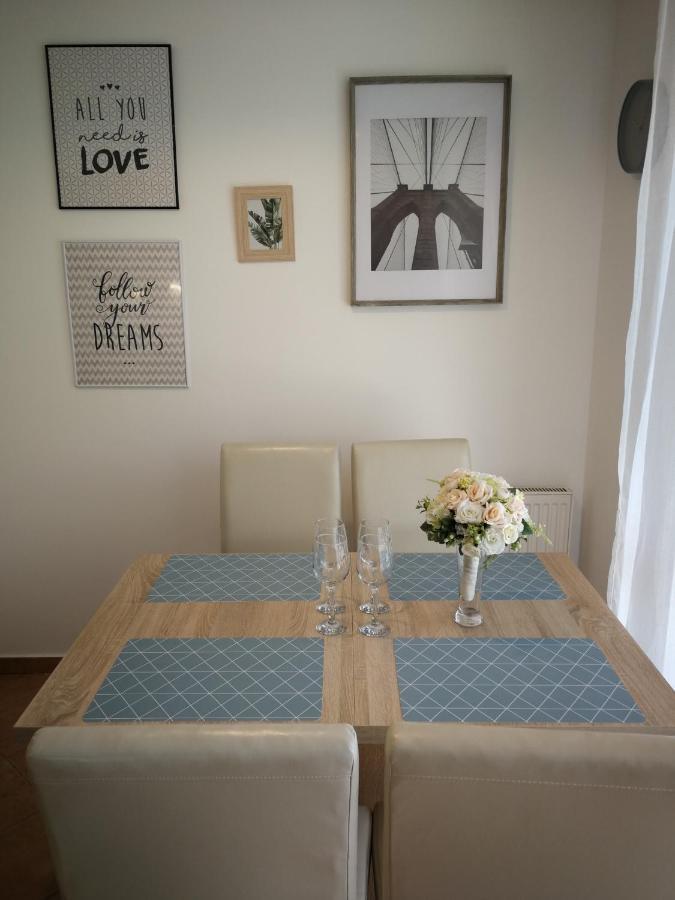 Voeroesmarty Apartman Miskolc - Belvaros - Downtown Екстериор снимка