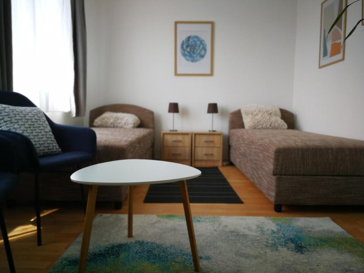 Voeroesmarty Apartman Miskolc - Belvaros - Downtown Екстериор снимка